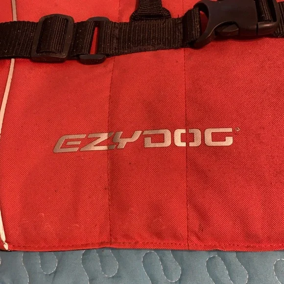 Dog life jacket - Picture 2 of 4